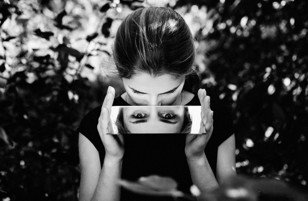 MirrorEyes